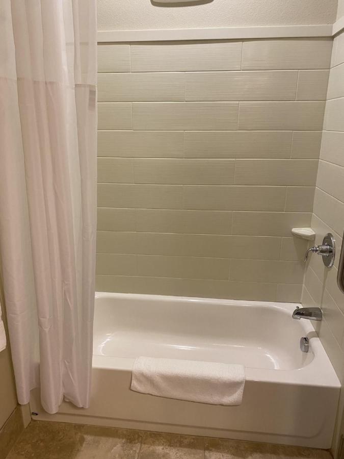 Americinn By Wyndham Hartford Sd Ngoại thất bức ảnh