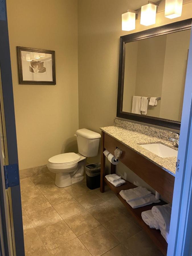 Americinn By Wyndham Hartford Sd Ngoại thất bức ảnh