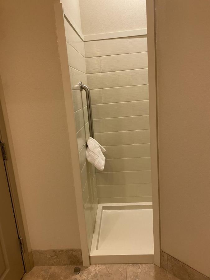 Americinn By Wyndham Hartford Sd Ngoại thất bức ảnh