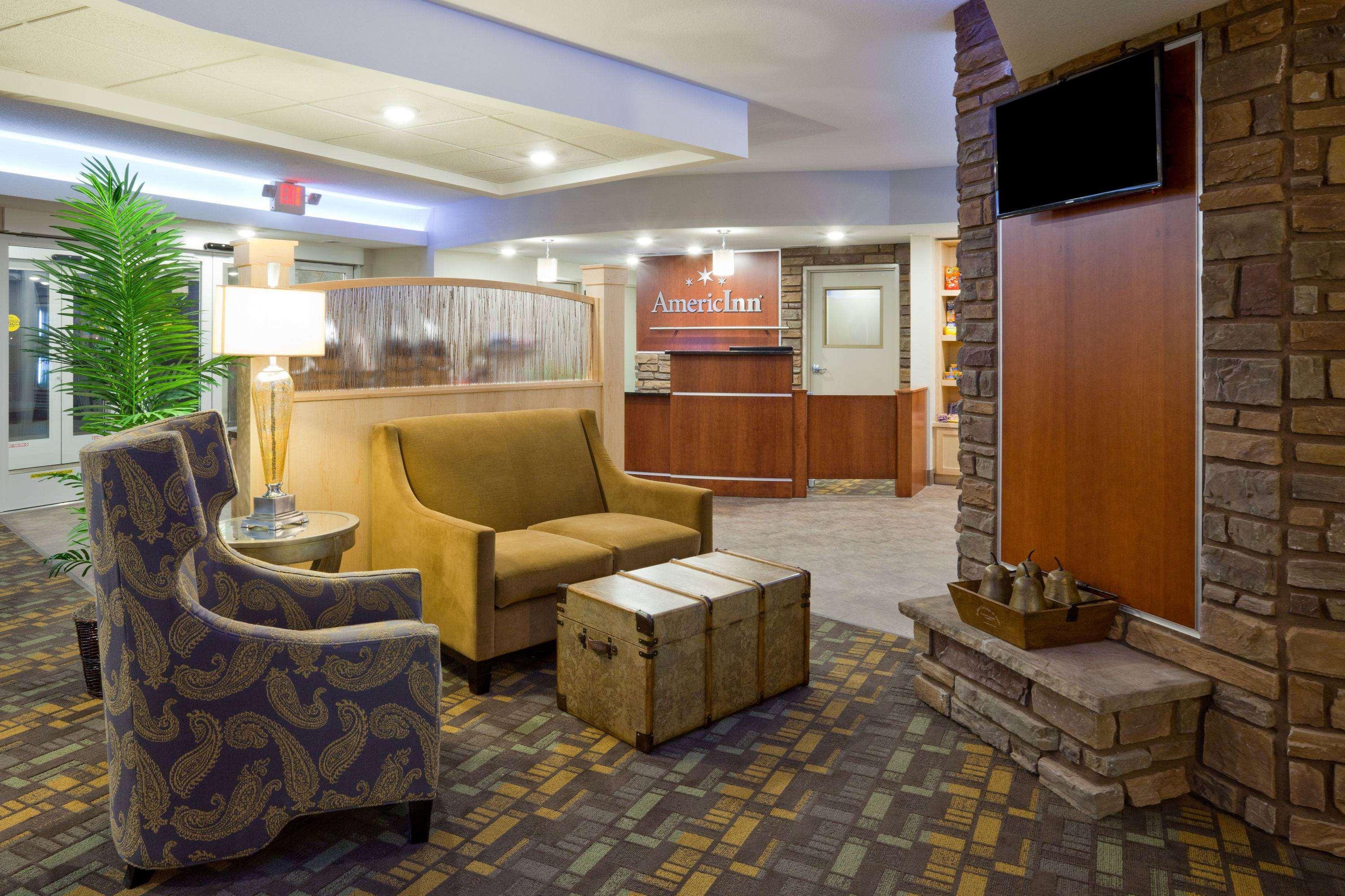 Americinn By Wyndham Hartford Sd Ngoại thất bức ảnh