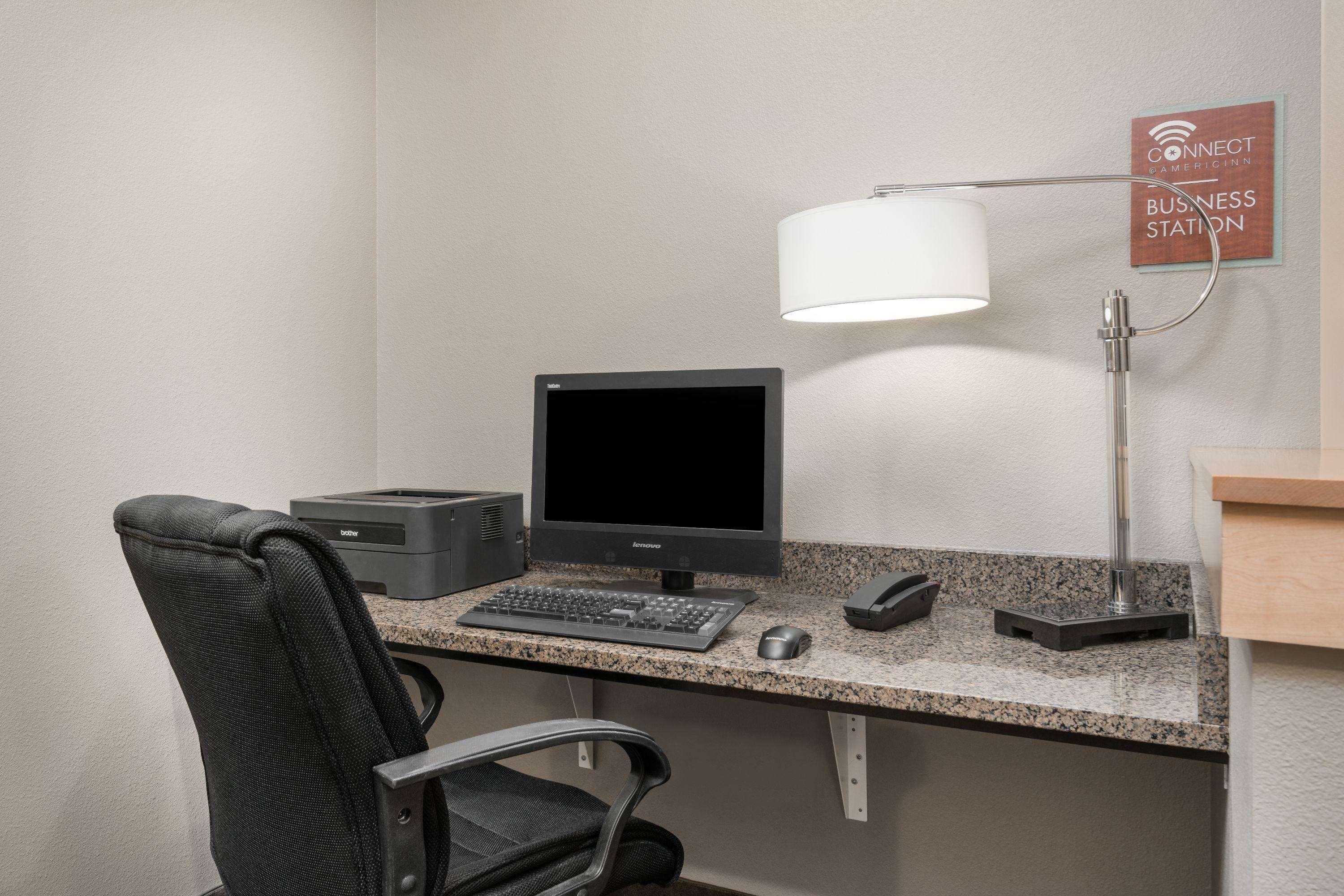 Americinn By Wyndham Hartford Sd Ngoại thất bức ảnh