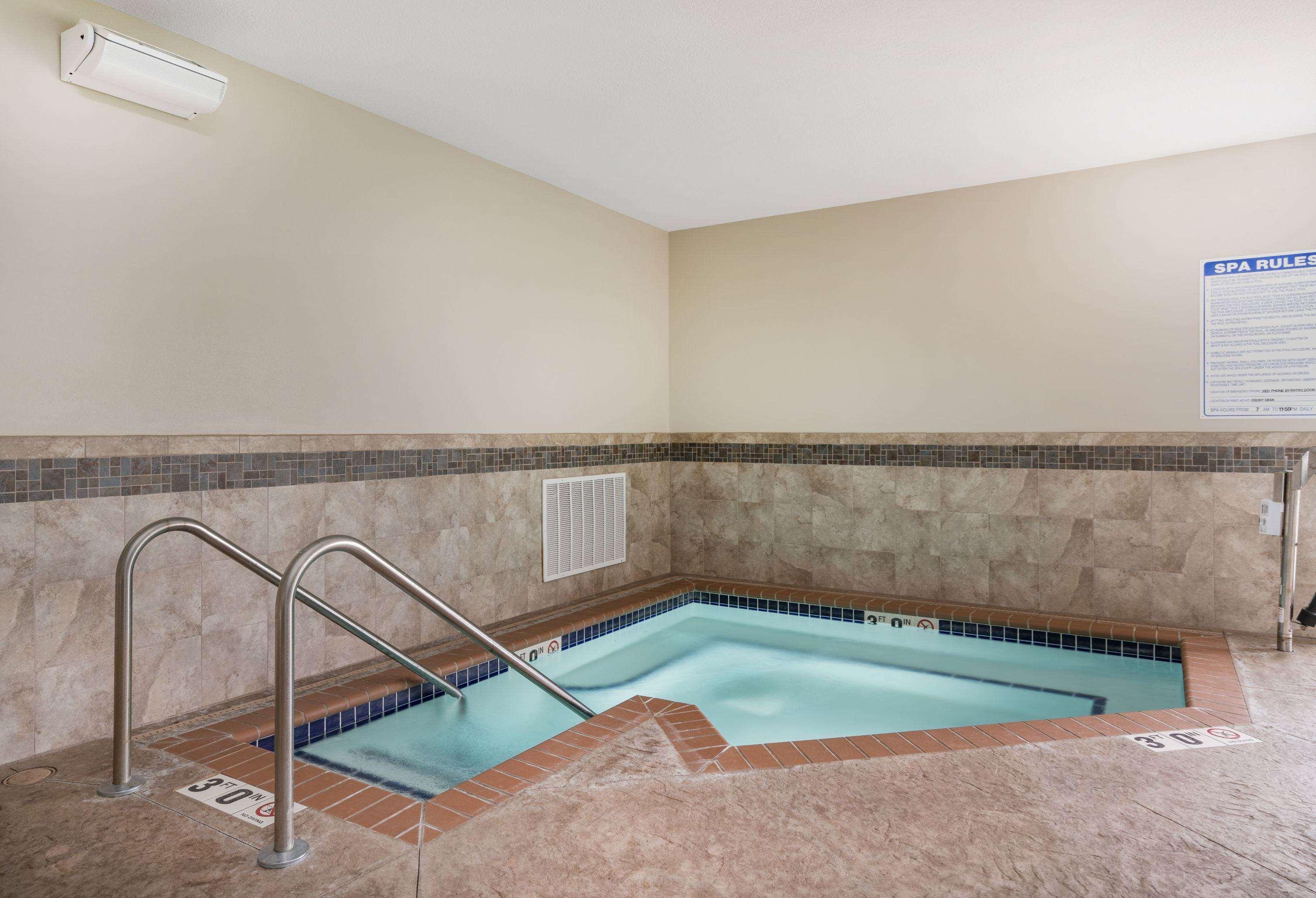 Americinn By Wyndham Hartford Sd Ngoại thất bức ảnh
