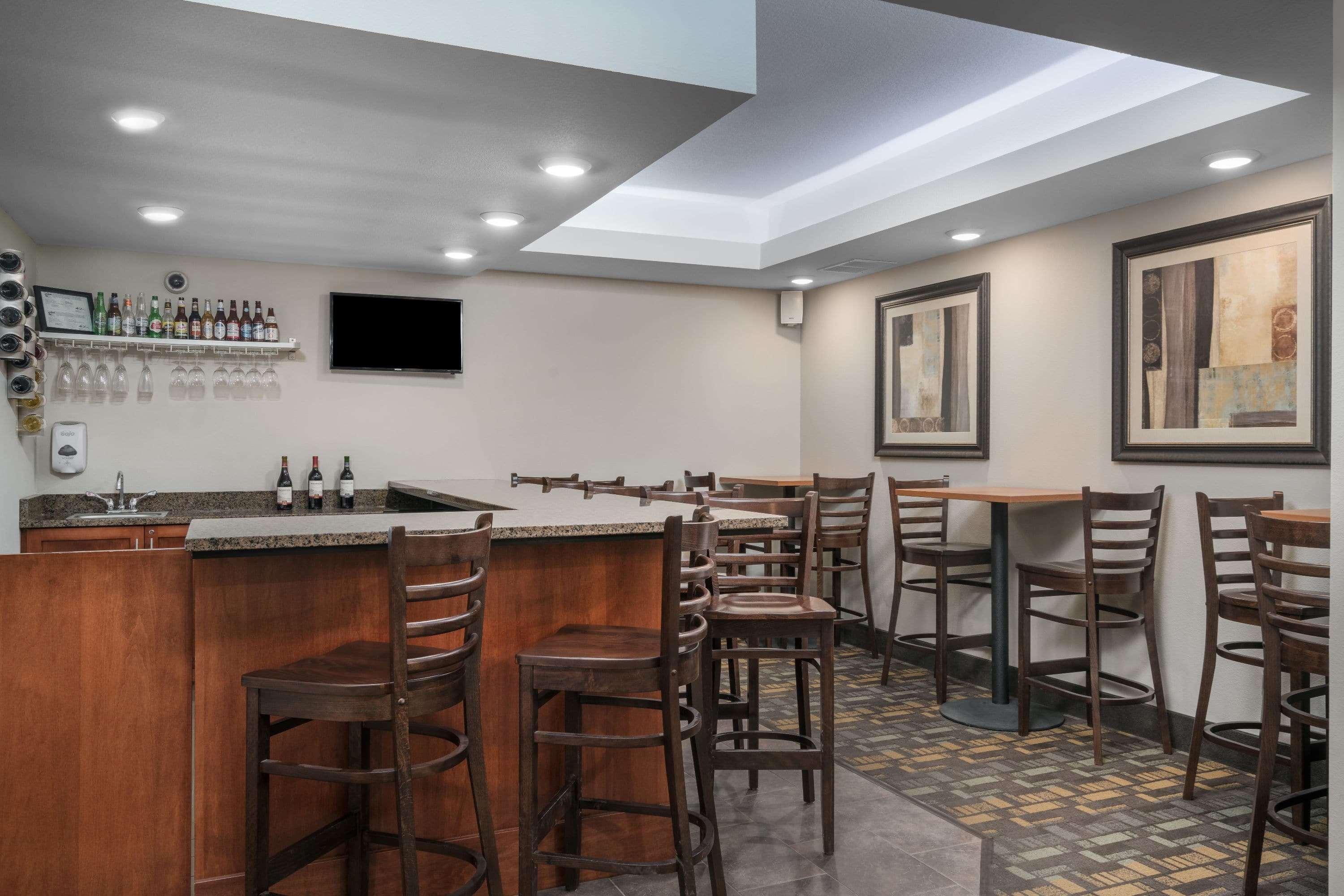Americinn By Wyndham Hartford Sd Ngoại thất bức ảnh