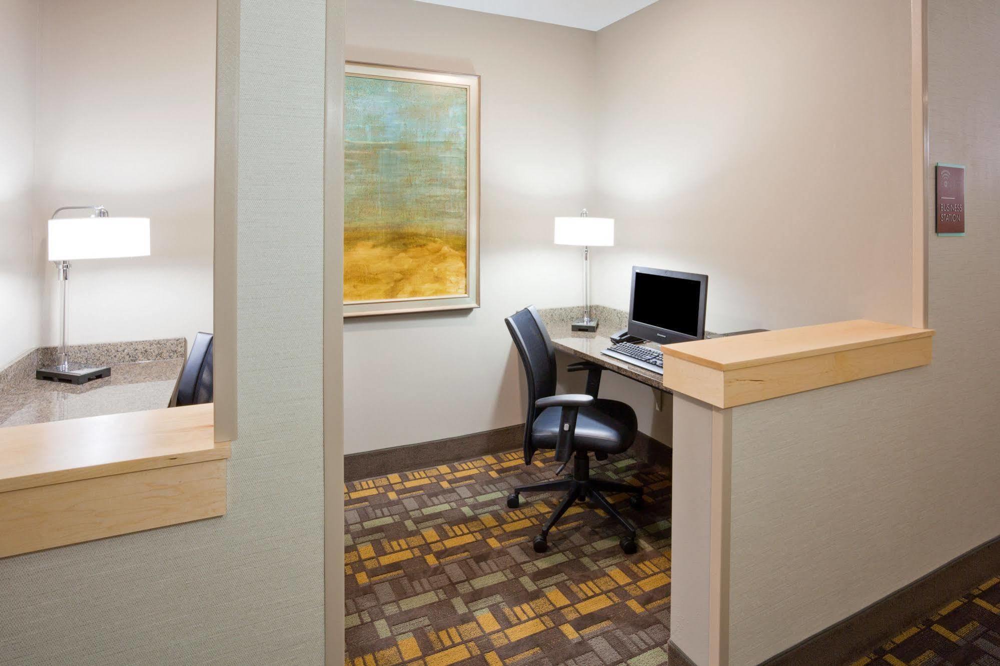 Americinn By Wyndham Hartford Sd Ngoại thất bức ảnh